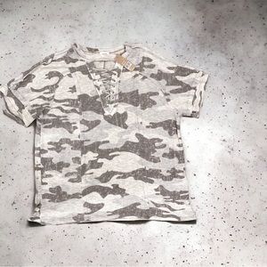 NWT Buckle BKE grey camo T-shirt large